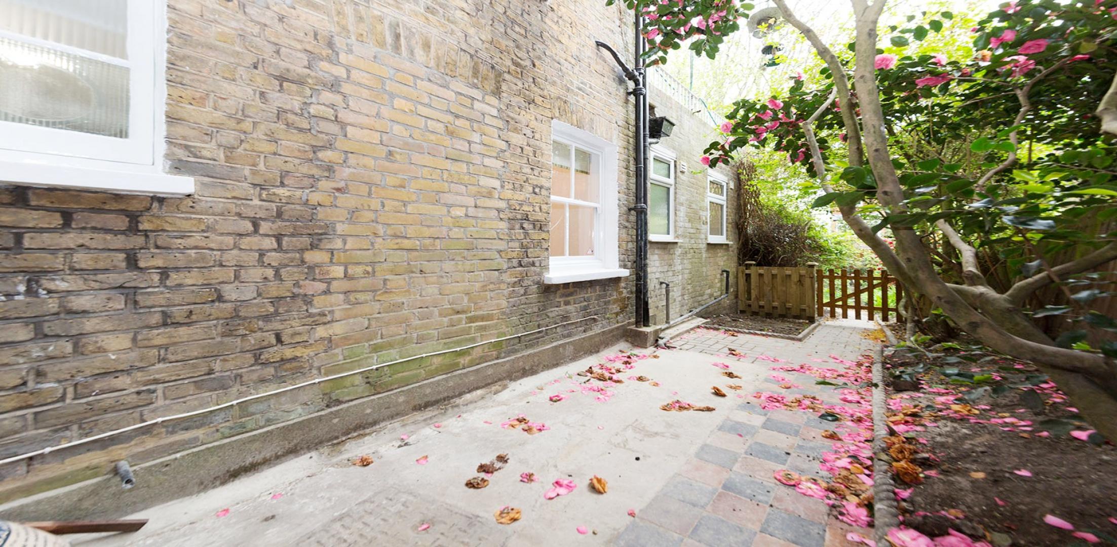 			PRIVATE PATIO GARDEN, 2 Bedroom, 1 bath, 1 reception Apartment			 Denning Road , HAMPSTEAD